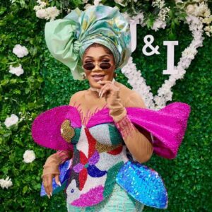 UZ Fashion Vibrant and Artistic Aso Ebi